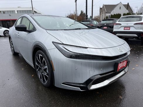 New 2026 Toyota Prius Plug-In Hybrid image 12