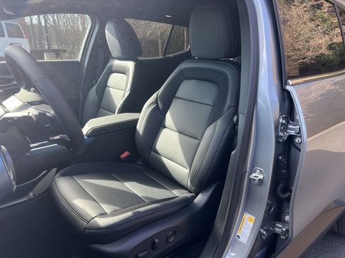 New 2026 Chevrolet Equinox EV LT AWD/4WD image 16