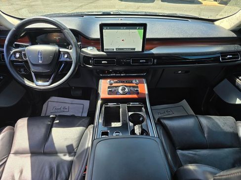 Used 2022 Lincoln Aviator Reserve w/ Equipment Group 201A AWD/4WD image 3