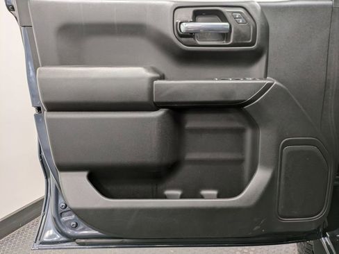 Used 2020 Chevrolet Silverado 1500 Custom Trail Boss w/ Custom Convenience Package image 8