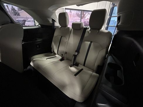 Used 2024 MAZDA CX-90 3.3 Turbo w/ Preferred Package image 9