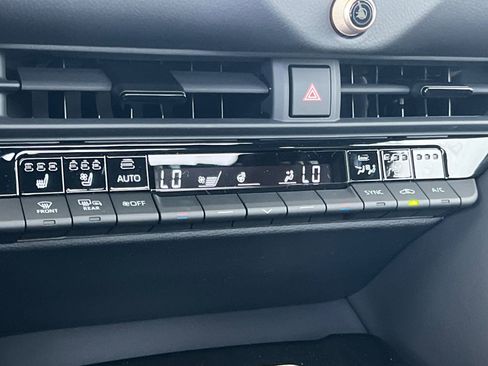 New 2026 Toyota Crown Signia image 23