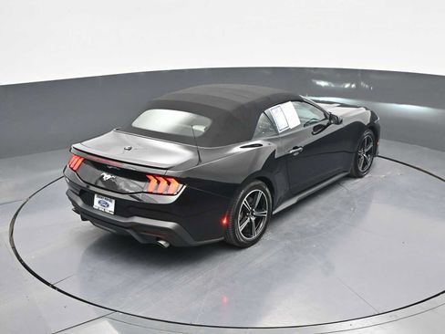 Used 2025 Ford Mustang Premium RWD image 31