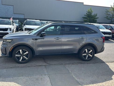Used 2021 Kia Sorento S w/ Panoramic Sunroof Package FWD image 8