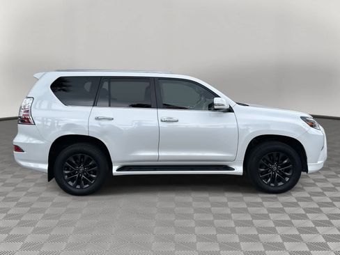 Used 2020 Lexus GX 460 Premium w/ Premium Package image 4