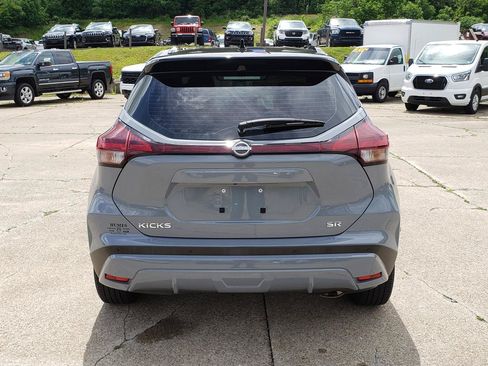 Used 2022 Nissan Kicks SR FWD image 4