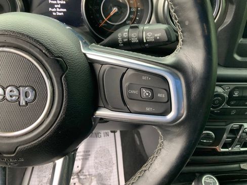 Used 2021 Jeep Wrangler Unlimited Sahara w/ Cold Weather Group AWD/4WD image 20