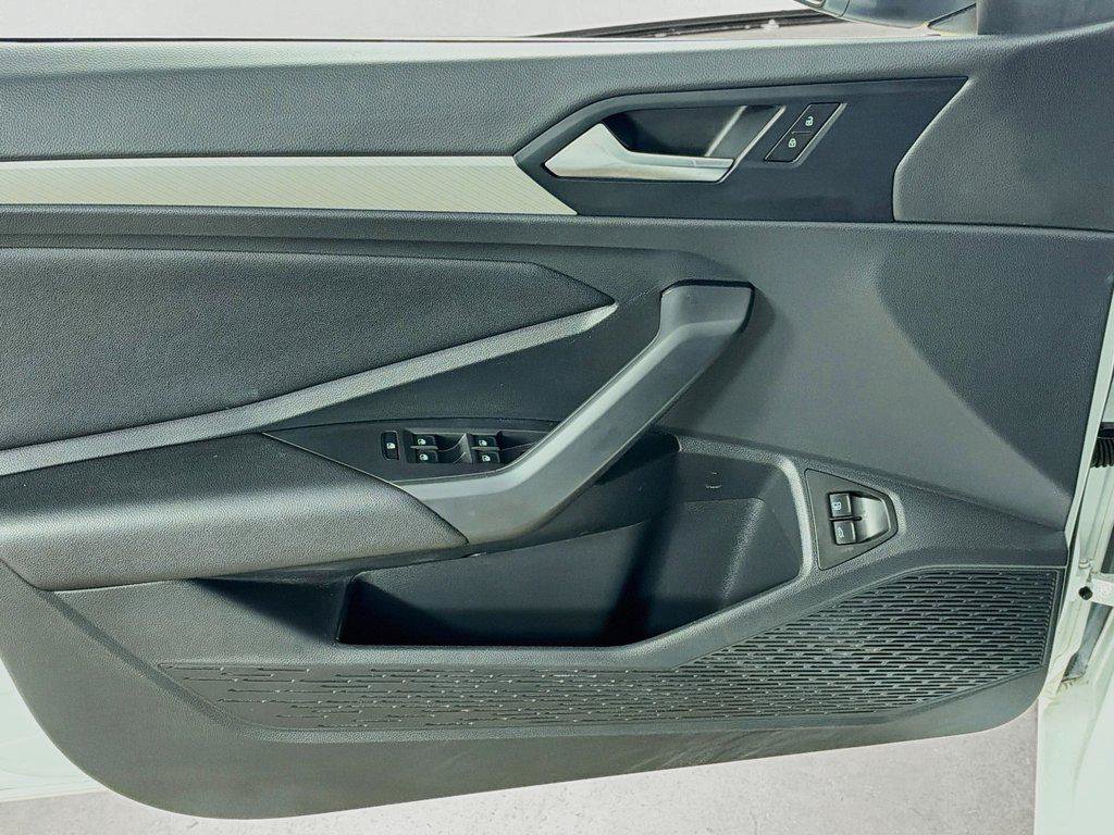 Used 2020 Volkswagen Jetta SE w/ SE Cold Weather Package FWD image 17