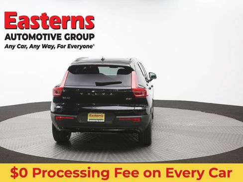 Used 2024 Volvo XC40 B5 Core AWD/4WD image 38