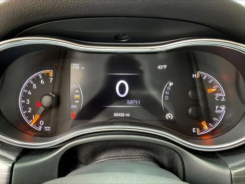 Used 2020 Jeep Grand Cherokee Limited AWD/4WD image 13