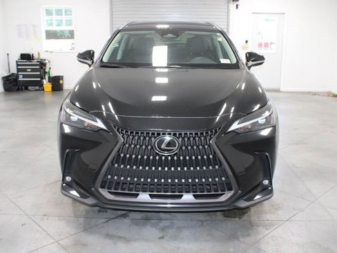 Used 2024 Lexus NX 250 FWD w/ Towing Package (2000 Lbs) image 3