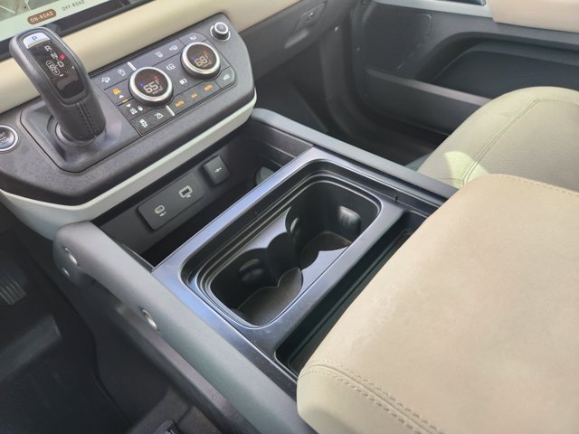 Used 2021 Land Rover Defender 110 SE AWD/4WD image 19