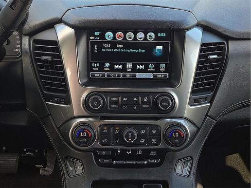 Used 2019 Chevrolet Suburban LT image 13