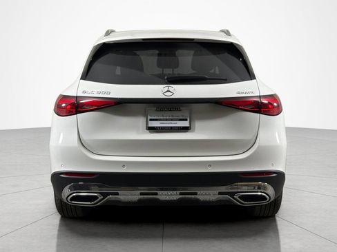 Used 2025 Mercedes-Benz GLC 300 4MATIC image 4