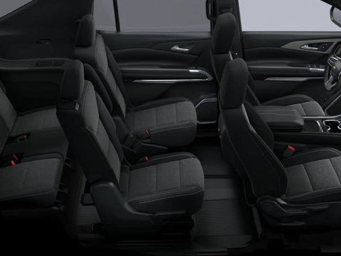 New 2026 Chevrolet Traverse LT w/ LPO, Floor Liner Package FWD image 38