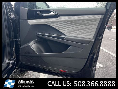 Used 2022 Volkswagen Taos S image 21