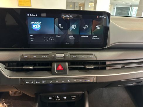 Used 2025 Kia K4 LXS image 17