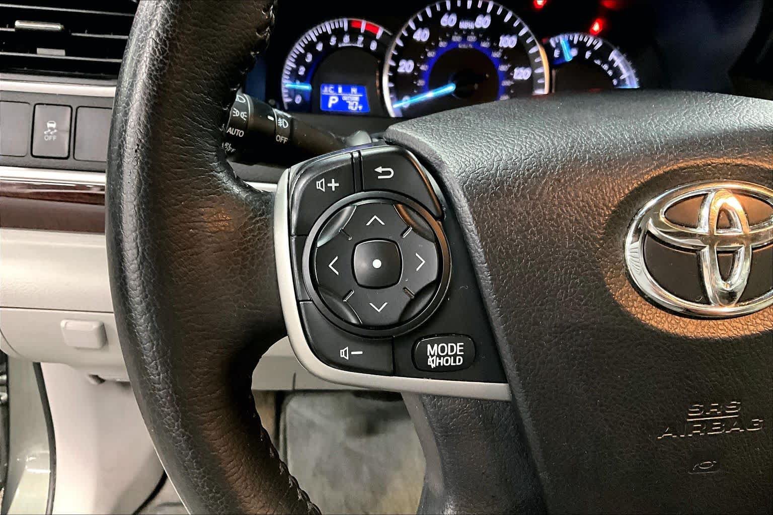 Used 2014 Toyota Camry XLE FWD image 23
