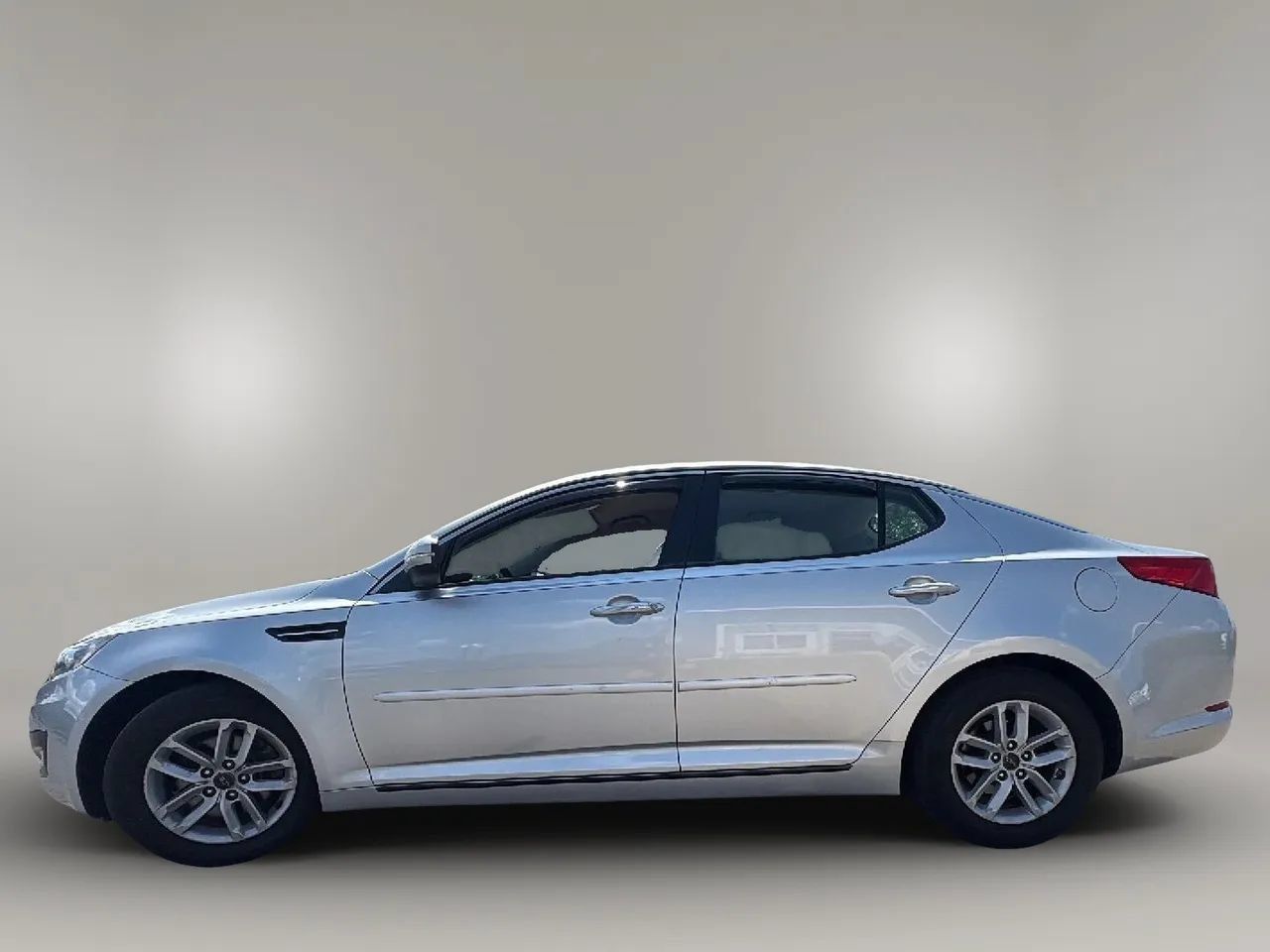 Used 2013 Kia Optima LX FWD image 4