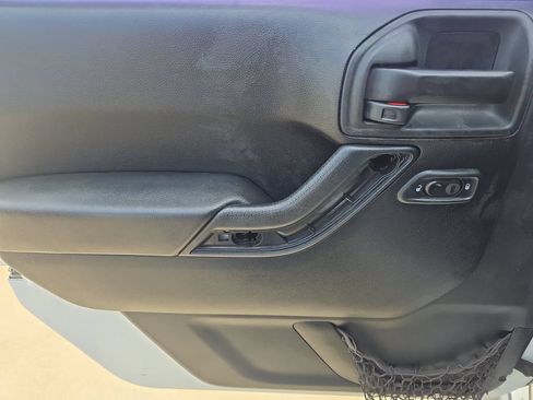 Used 2014 Jeep Wrangler Sport AWD/4WD image 27