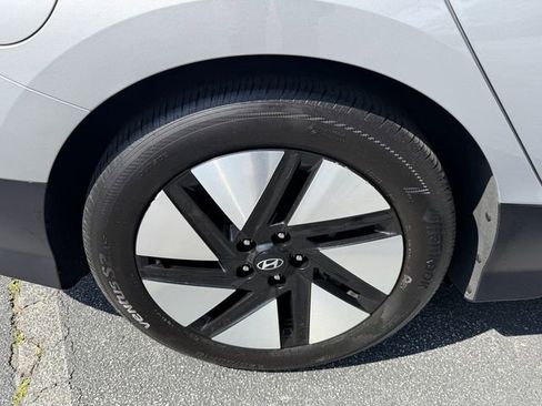 Used 2024 Hyundai Ioniq 6 SE RWD image 39