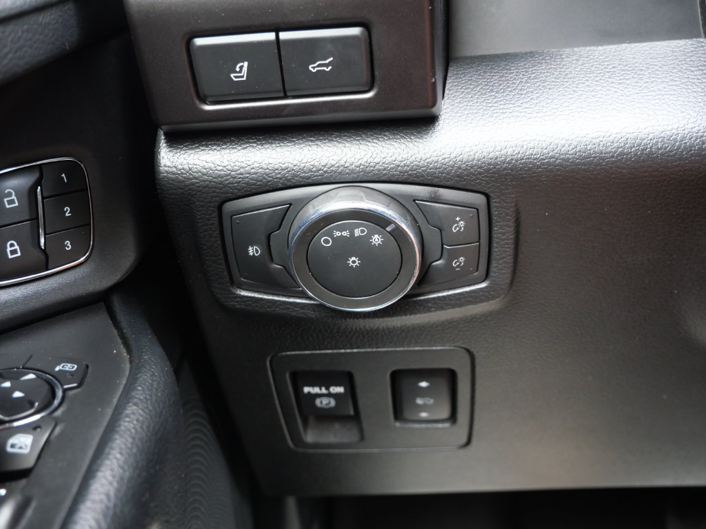 Used 2021 Ford Expedition Limited AWD/4WD image 28