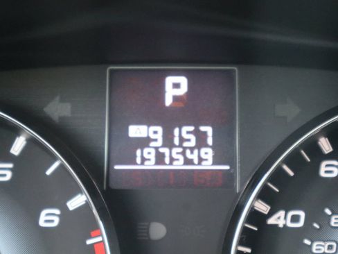 Used 2010 Subaru Outback 2.5i Premium AWD/4WD image 45