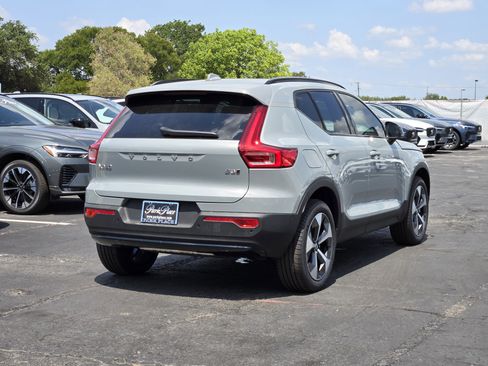 New 2026 Volvo XC40 B5 Plus w/ Protection Package Premier image 9