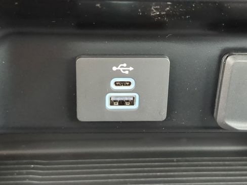 New 2025 Ford F350 XL w/ XL Chrome Package image 19