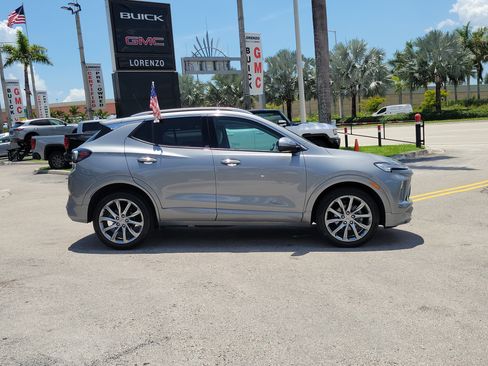 Used 2024 Buick Encore GX Avenir FWD image 4