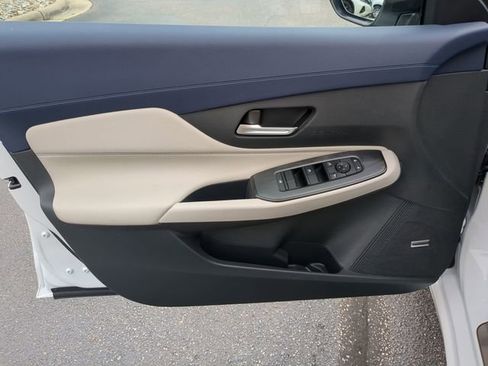 New 2026 Nissan Sentra SL FWD image 11