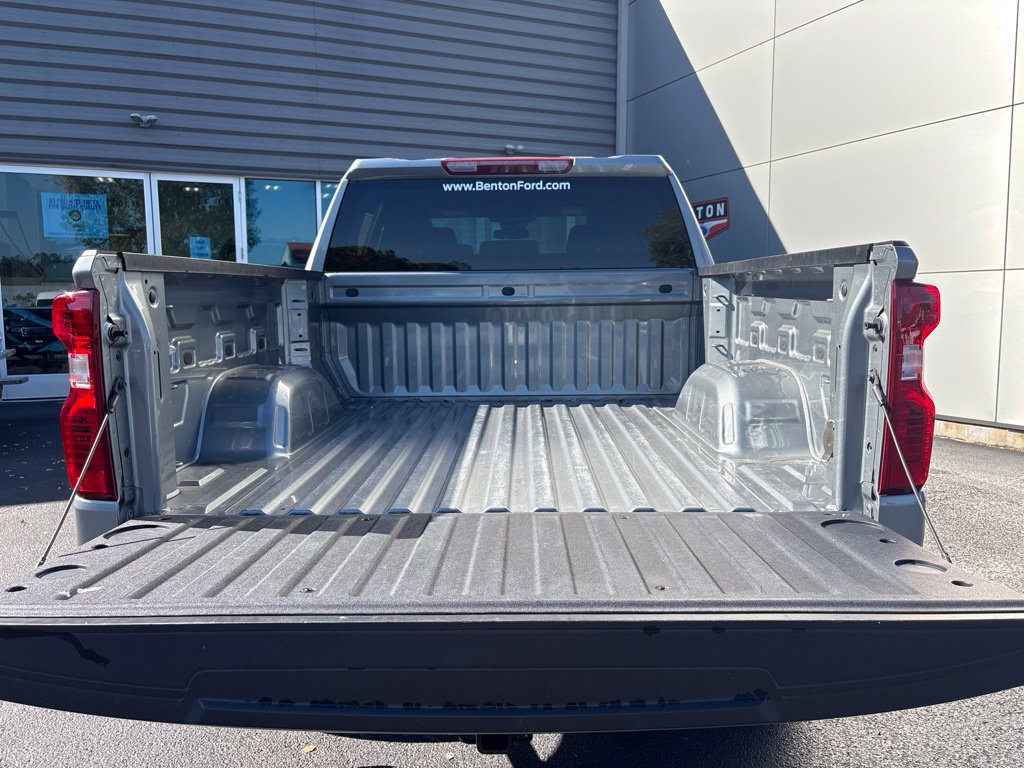 Used 2025 Chevrolet Silverado 1500 LT AWD/4WD image 8
