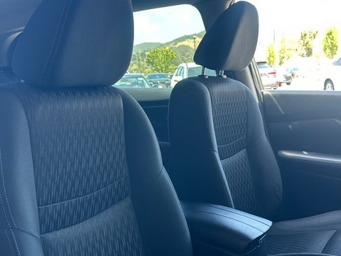 Used 2019 Nissan Rogue SV FWD image 32