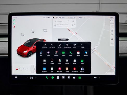 Used 2021 Tesla Model Y Long Range image 12