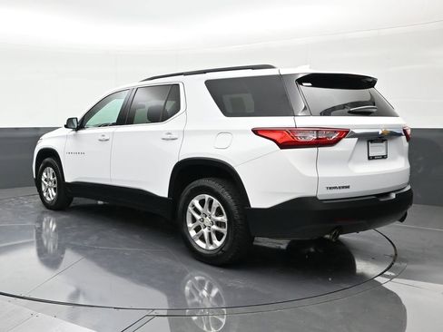 Used 2020 Chevrolet Traverse LT image 3