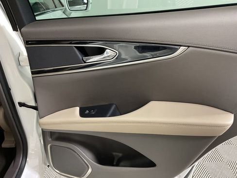 Used 2022 Lincoln Nautilus Reserve image 22