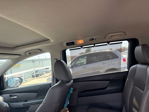 Used 2015 Honda Odyssey EX-L image 18