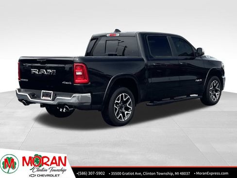Used 2025 RAM 1500 Laramie AWD/4WD image 6
