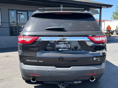 Used 2019 Chevrolet Traverse LT w/ LT Premium Package AWD/4WD image 4