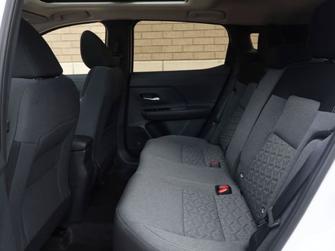 Used 2026 Nissan Kicks SV w/ SV Premium Package FWD image 22