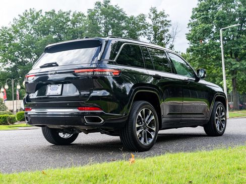 Used 2022 Jeep Grand Cherokee Overland AWD/4WD image 5
