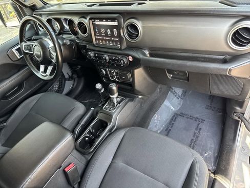 Used 2022 Jeep Wrangler Unlimited Sahara image 37