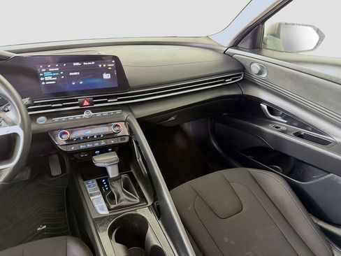 Used 2024 Hyundai Elantra SEL w/ Convenience Package FWD image 28