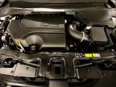 Certified 2025 Land Rover Discovery Sport S image 9