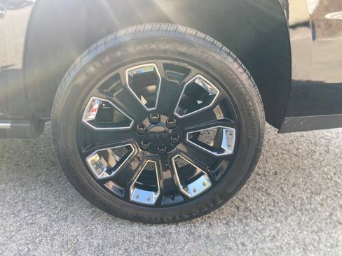 Used 2019 GMC Yukon XL Denali w/ Denali Ultimate Package AWD/4WD image 11