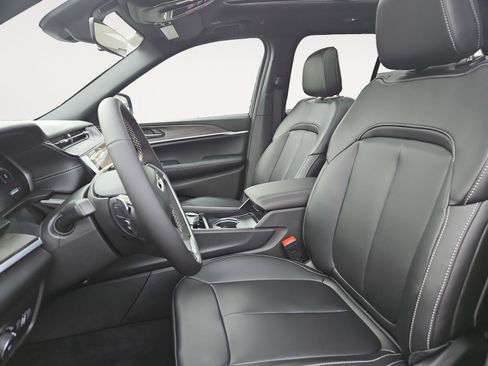 New 2026 Jeep Grand Cherokee Limited image 9