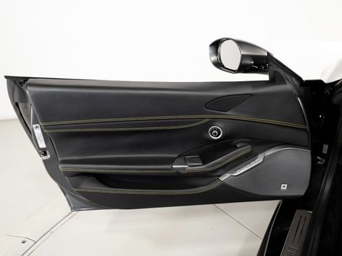 Used 2020 Ferrari Portofino RWD image 40