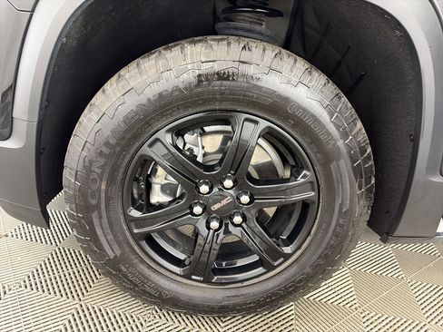 Certified 2023 GMC Acadia AT4 w/ Technology Package image 13