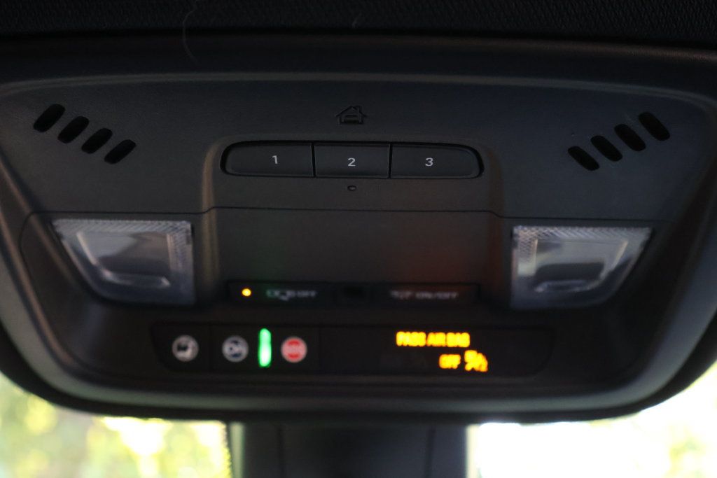 Certified 2023 Chevrolet Traverse LT FWD image 26
