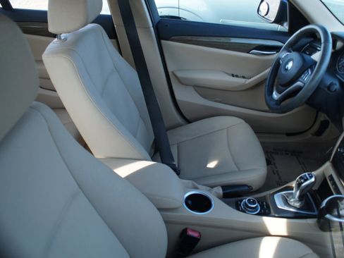 Used 2015 BMW X1 sDrive28i image 3